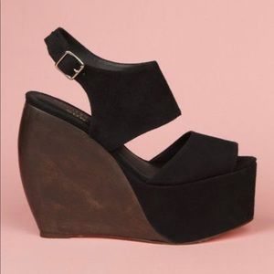 Size 6 wedges